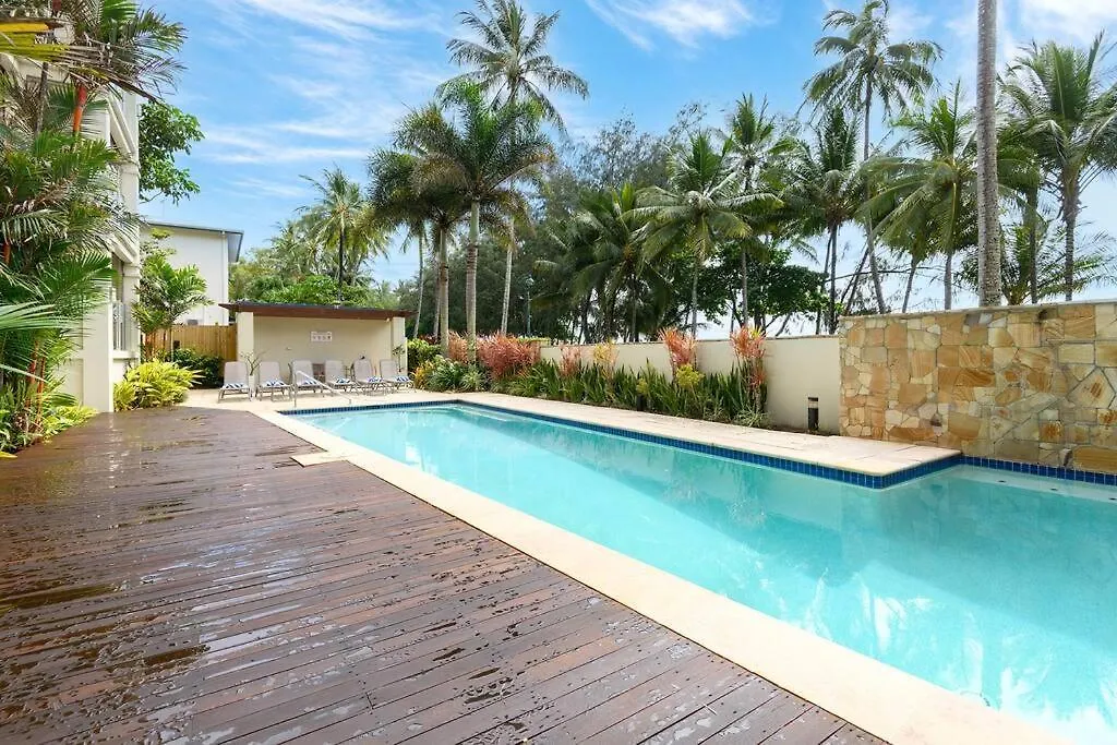 Blanco Beachfront Beauty - Chic Palm Cove Hideaway 0*,